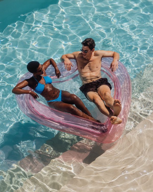 Mesh Heart Water Hammock - Image 3