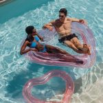 Mesh Heart Water Hammock - Image 4