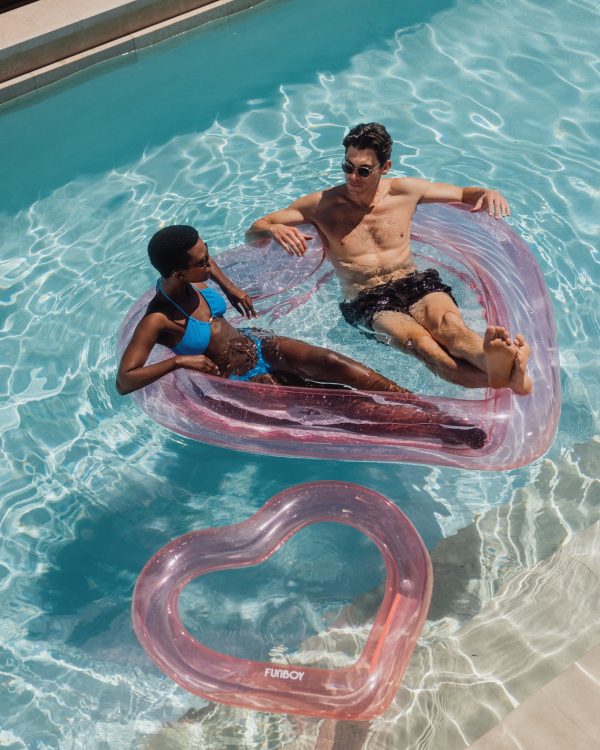 Mesh Heart Water Hammock - Image 4