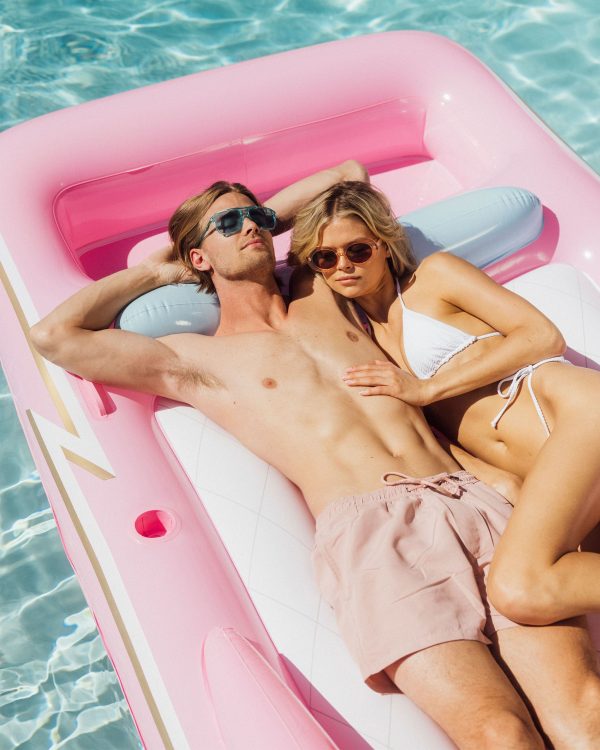 Retro Convertible Pool Float - Image 2