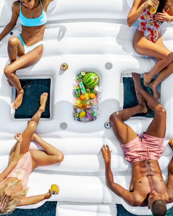 Giant Cabana Dayclub - Image 5