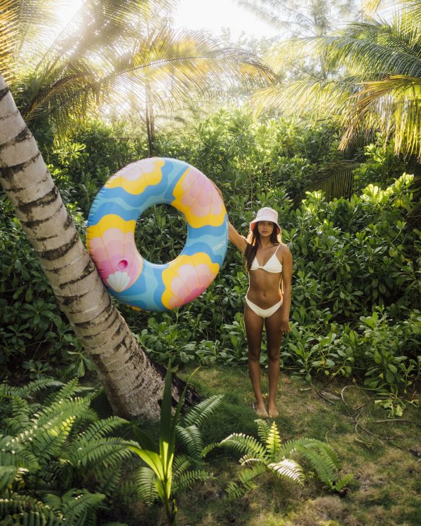 Mermaid Shells Tube Float - Image 4